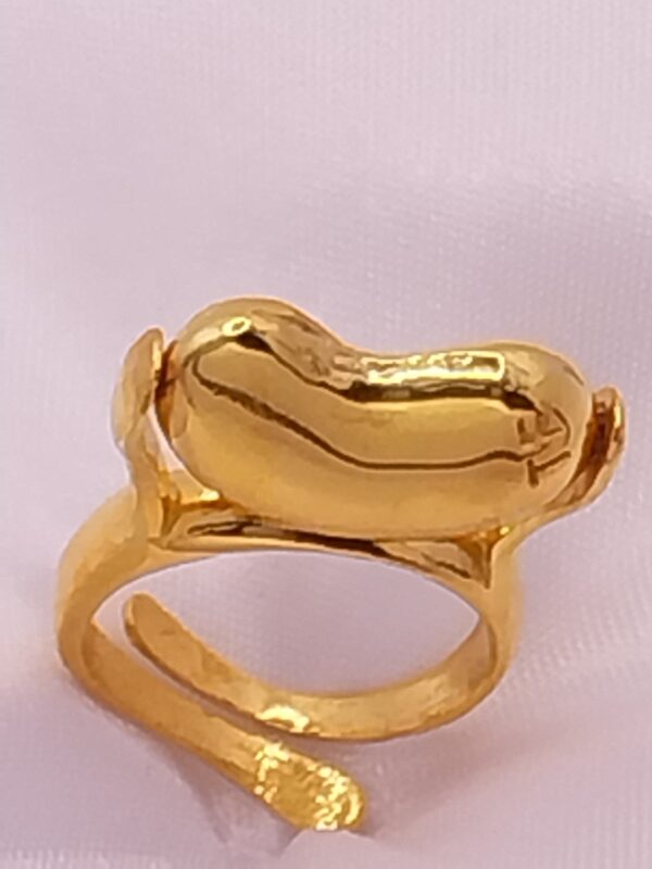 sortija de faba chapada en oro
